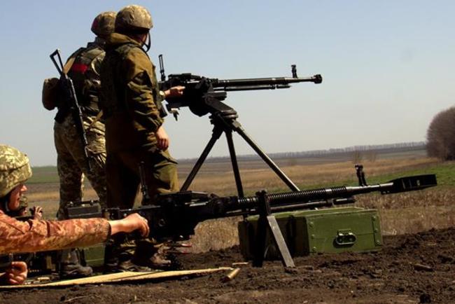 Попри Пасху окупанти продовжують атакувати українські позиції