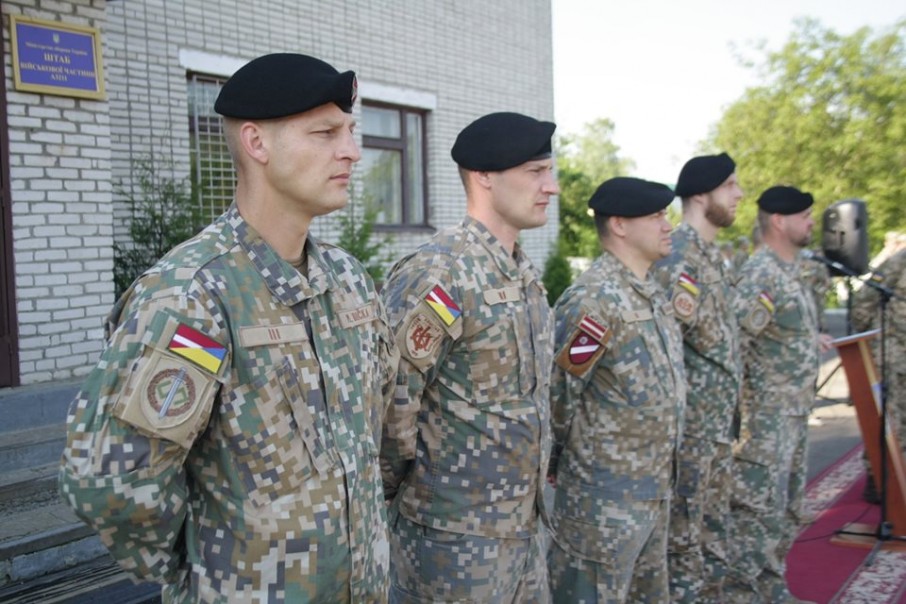 У 184 Навчальному центрі вишкіл інструкторів проводять військові з Латвії