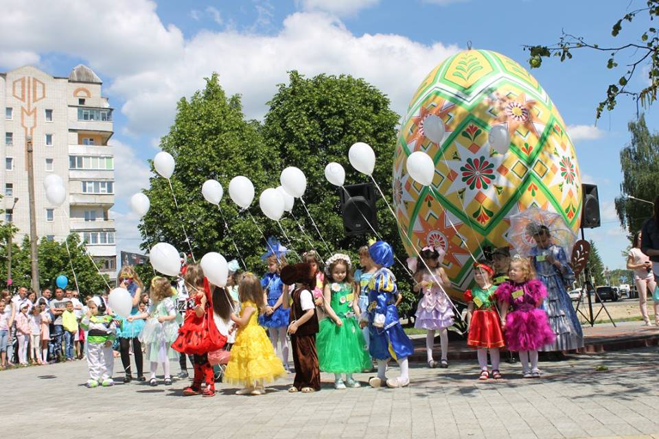 Відзначення міжнародного Дня захисту дітей у Новояворівську