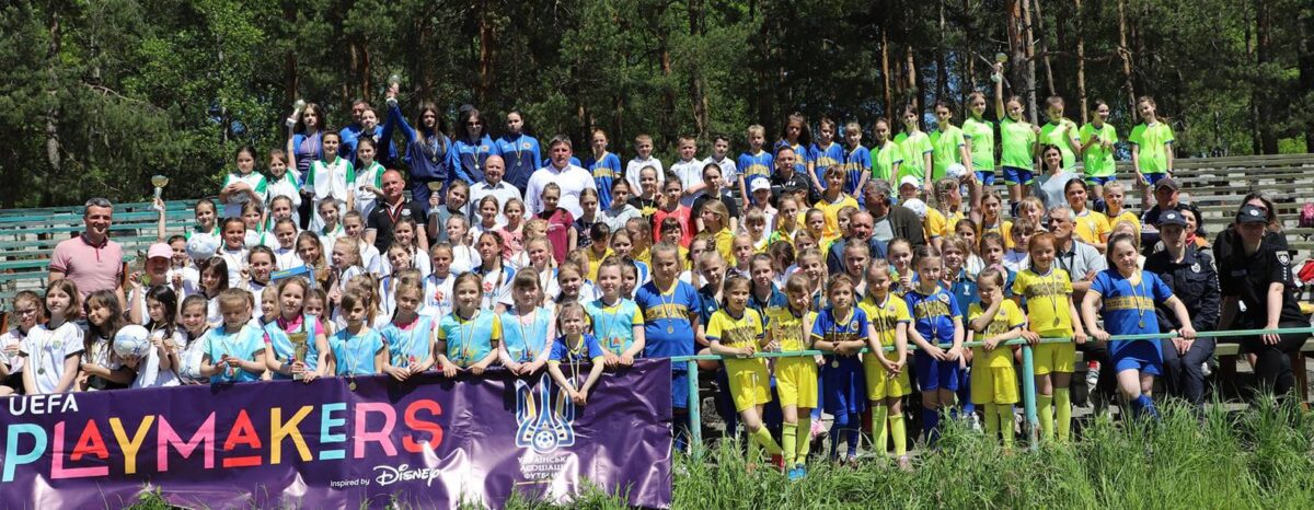 V-й районний фестиваль “Відкриті уроки футболу” серед команд дівчат у Новояворівську