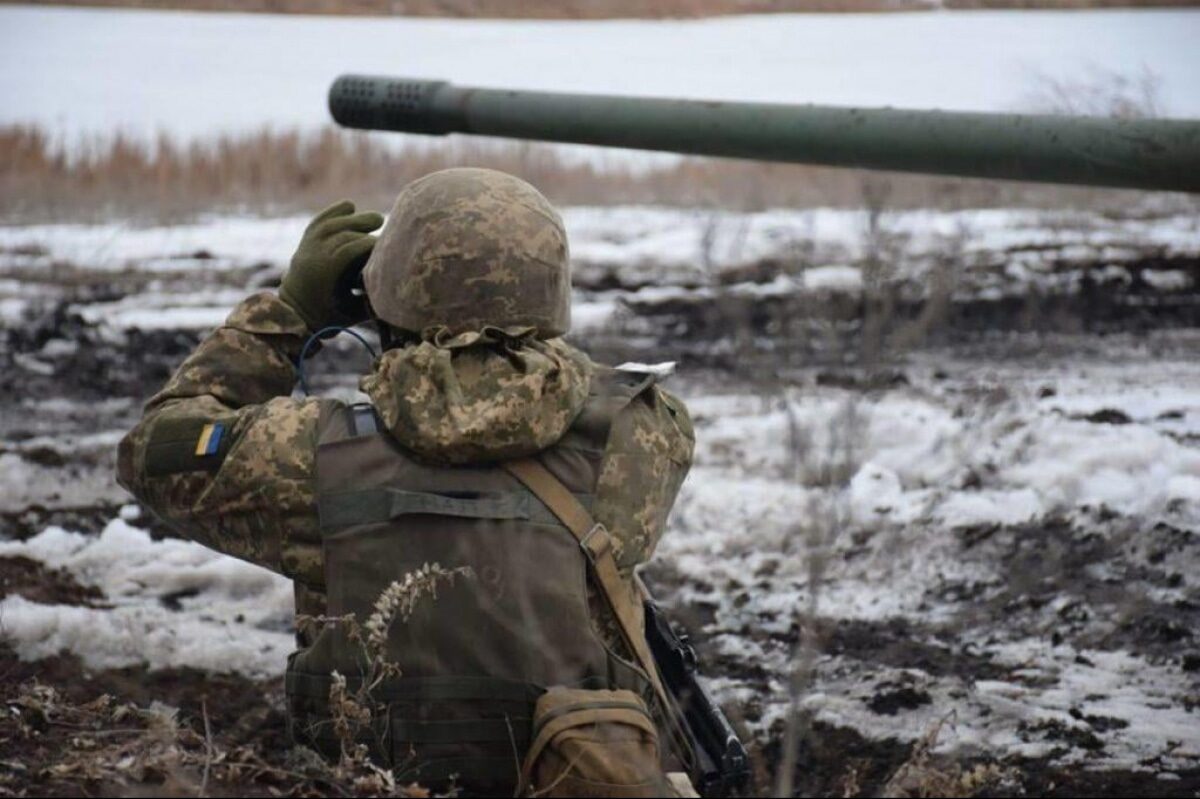 Окупанти 3 рази обстріляли позиції українських військових