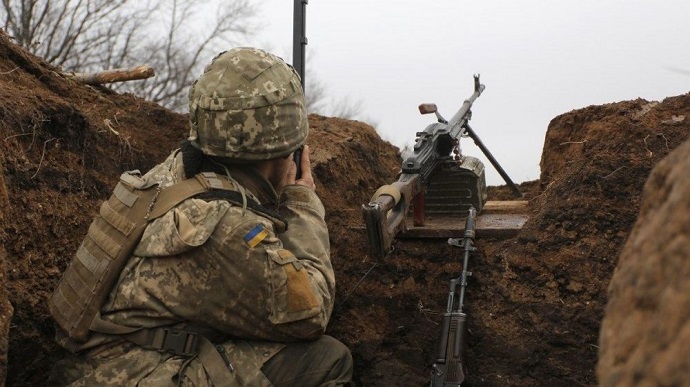 Окупанти 12 разів обстріляли позиції українських військових
