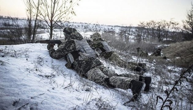 Окупанти 10 разів обстріляли позиції українських військових