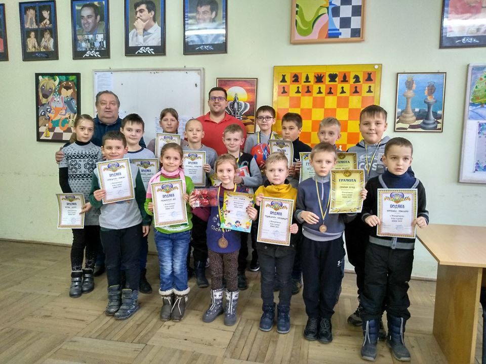 Новорічниі бліц турніри з шахів у Новояворівську