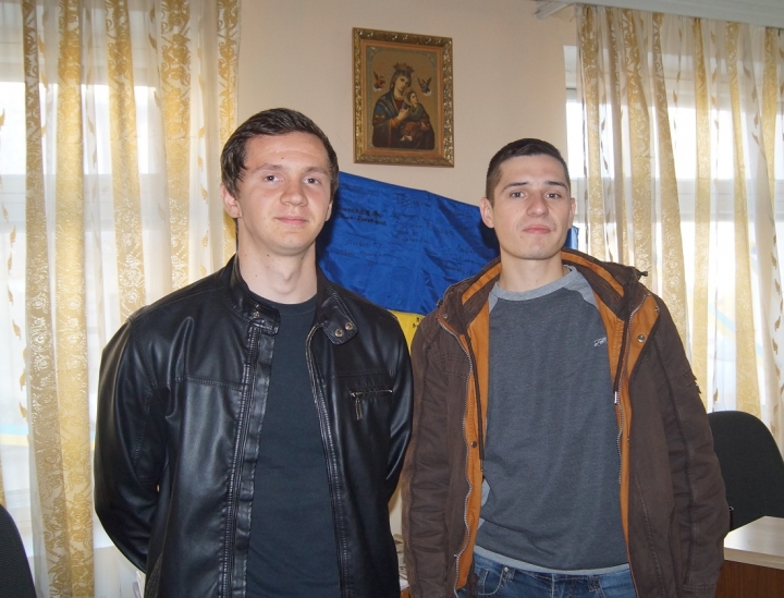Двоє юнаків з Новояворівська поповнили лави Президентського полку