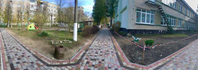 У Новояворівську біля ДНЗ №1 відремонтували тротуар